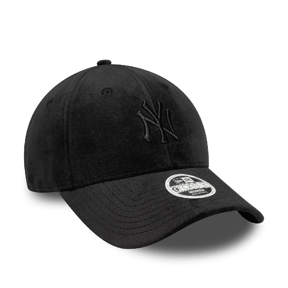 NEW ERA New York Yankees Womens MLB Velour Black 9FORTY Adjustable Cap 60758956