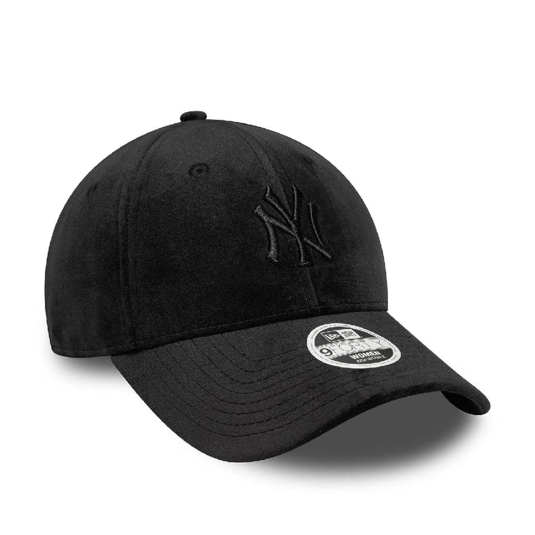 NEW ERA New York Yankees Womens MLB Velour Black 9FORTY Adjustable Cap 60758956