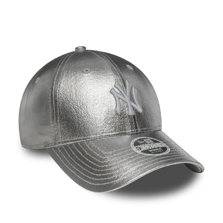 NEW ERA New York Yankees Womens MLB Metallic Silver 9FORTY Adjustable Cap 60758957