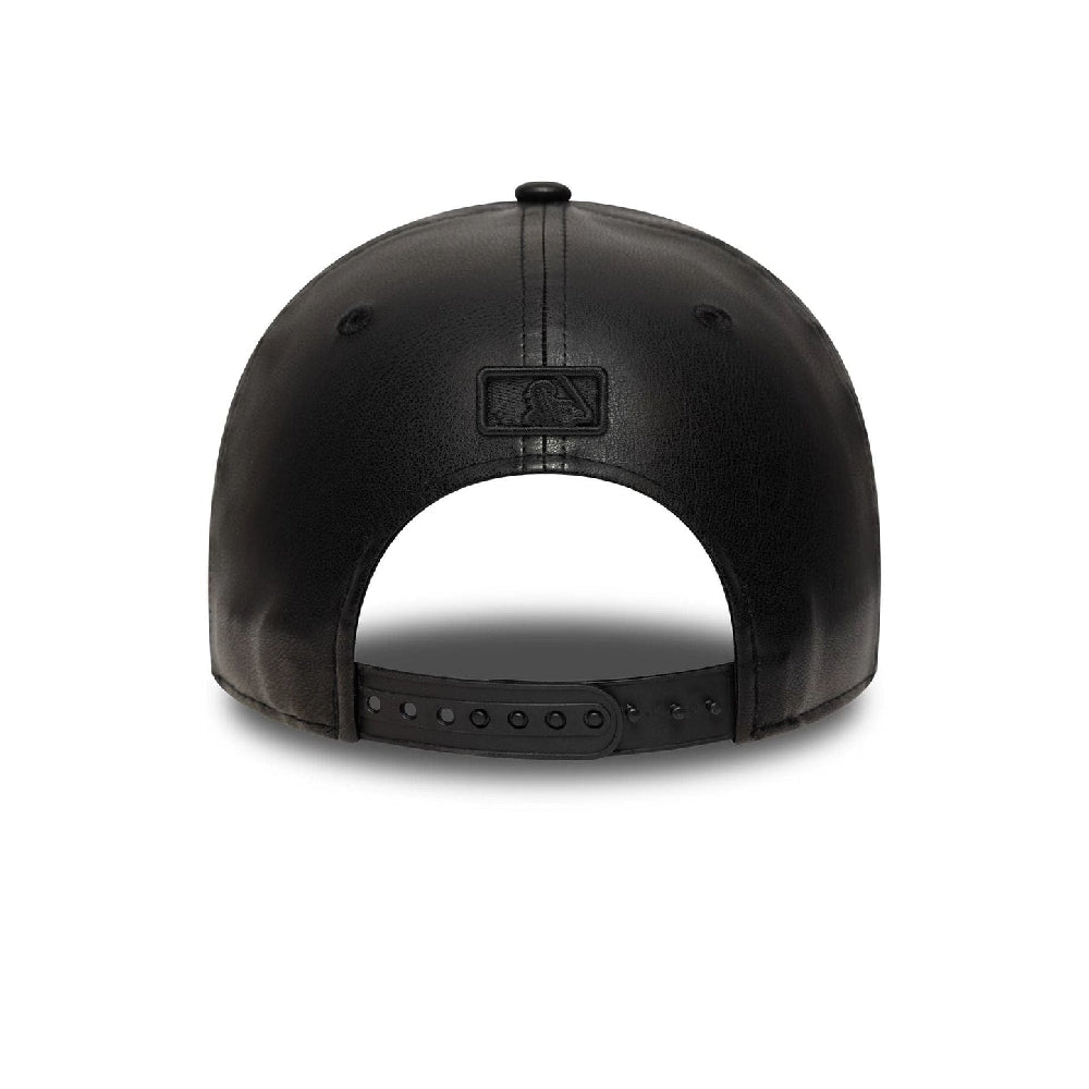NEW ERA New York Yankees MLB PU Black 9FORTY M-Crown Adjustable Cap 60759034