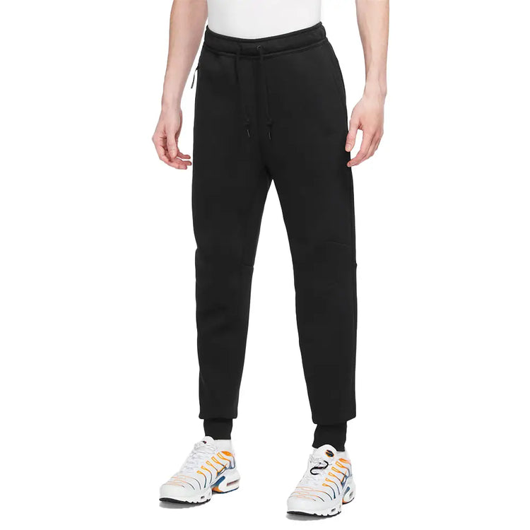 NIKE Sportswear Tech Fleece Slim Fit Pant FB8002-010