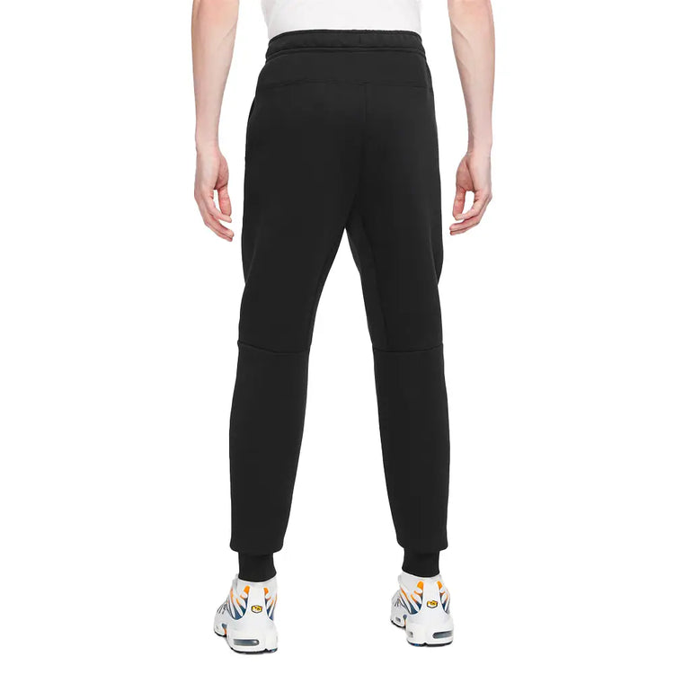 NIKE Sportswear Tech Fleece Slim Fit Pant FB8002-010