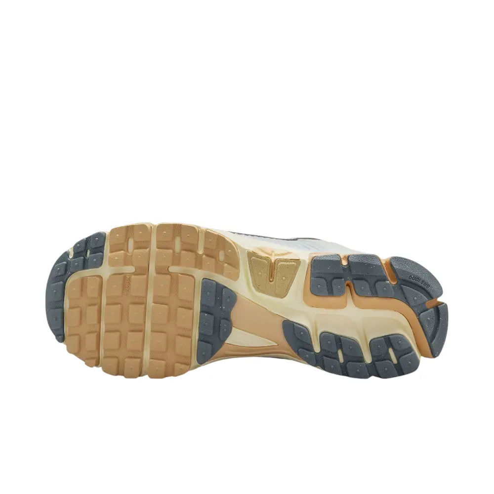 NIKE Zoom Vomero 5 Summit White Pure Platinum FJ2028-101