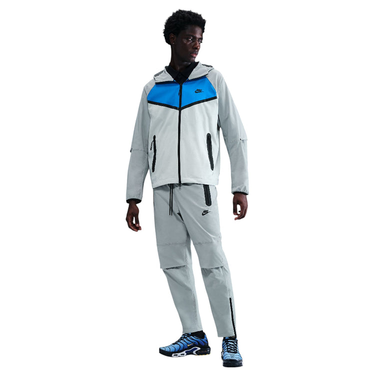 NIKE Tech Woven Open-Hem Pant Grey IB6663-025