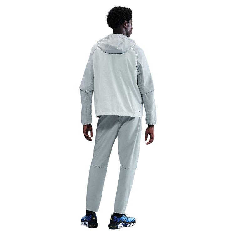 NIKE Tech Woven Open-Hem Pant Grey IB6663-025