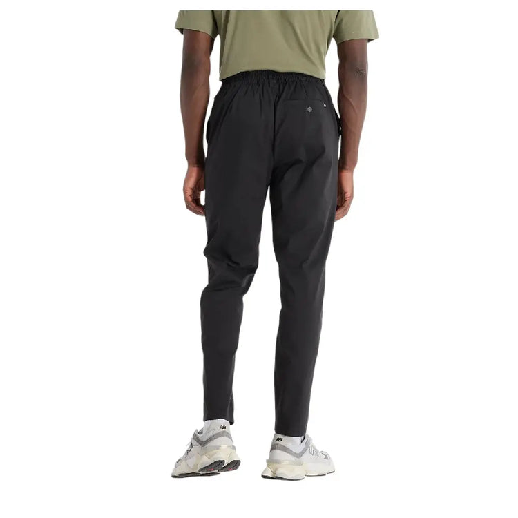 NEW BALANCE Athletics Standard Tapered Pant Black MP43554BK