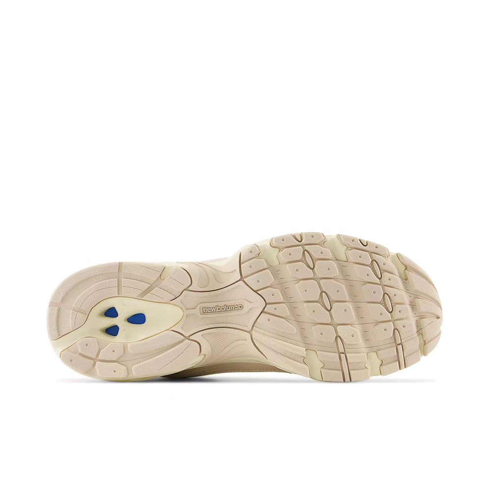 NEW BALANCE 530 Beige Sneakers MR530AA