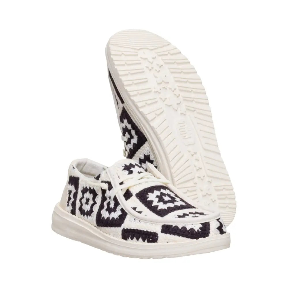 HEY DUDE Wendy Cottage Crochet White Black 43109-0C4