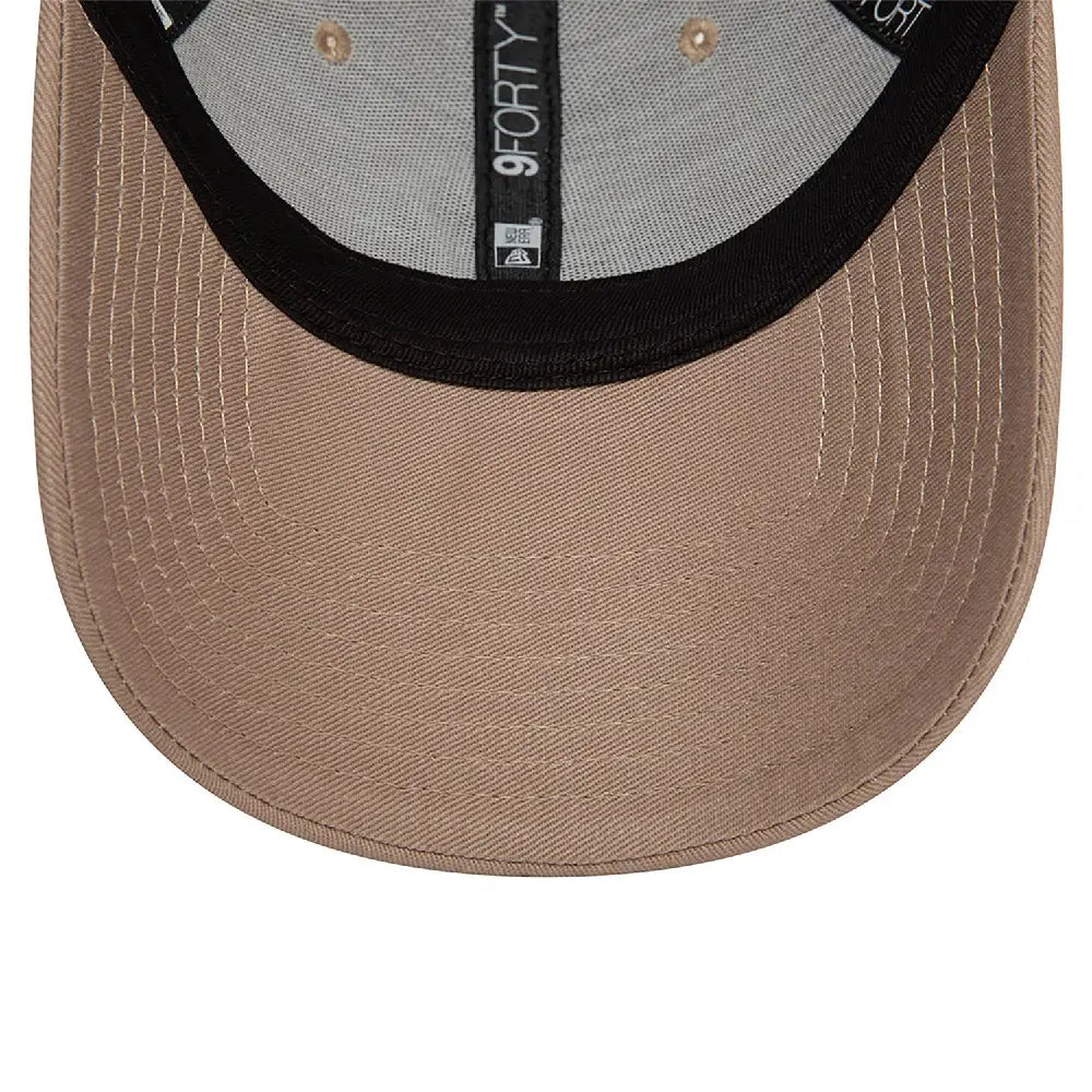 NEW ERA New York Yankees League Essential Pastel Brown 9Forty Adjustable Cap 60503374