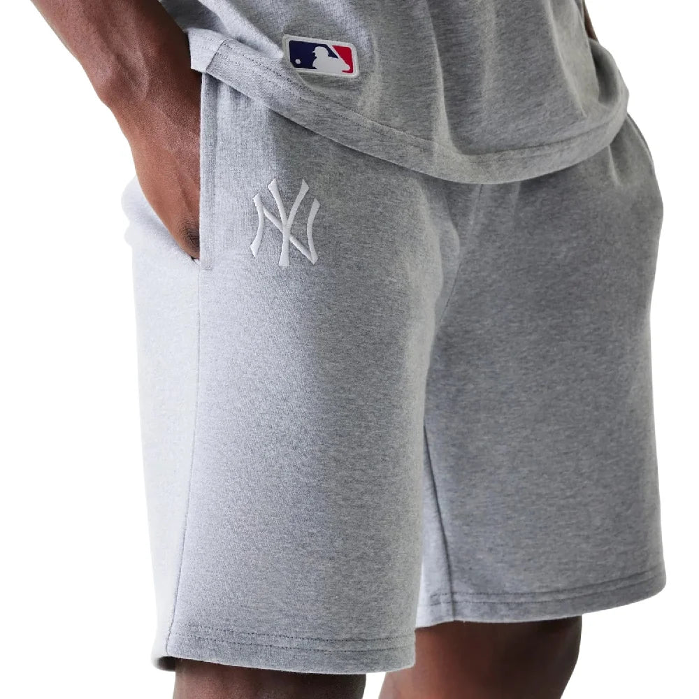 NEW ERA New York Yankees MLB League Essential French Terry Grey Shorts 60675760