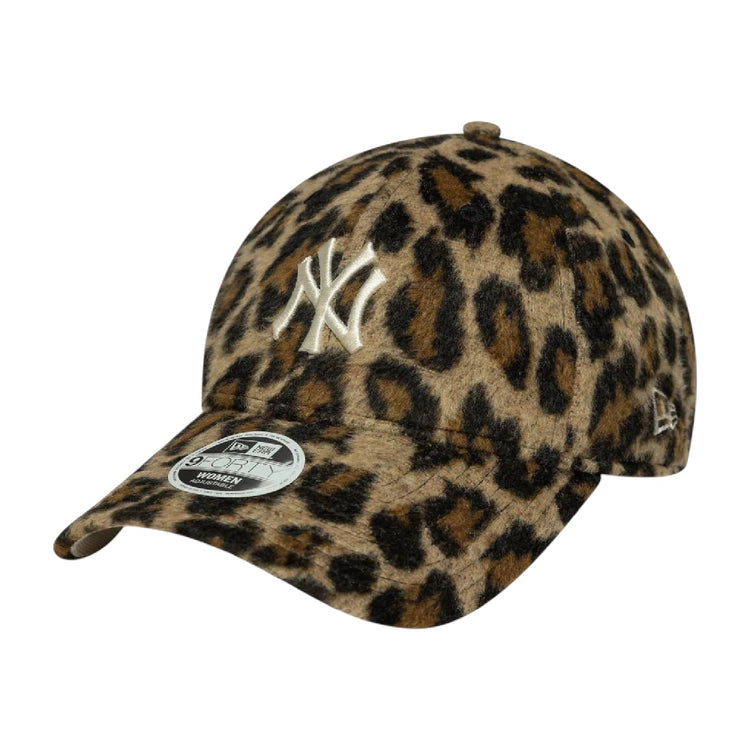 NEW ERA New York Yankees Womens MLB Cosy Animal Leopard 9FORTY Adjustable Cap 60691302