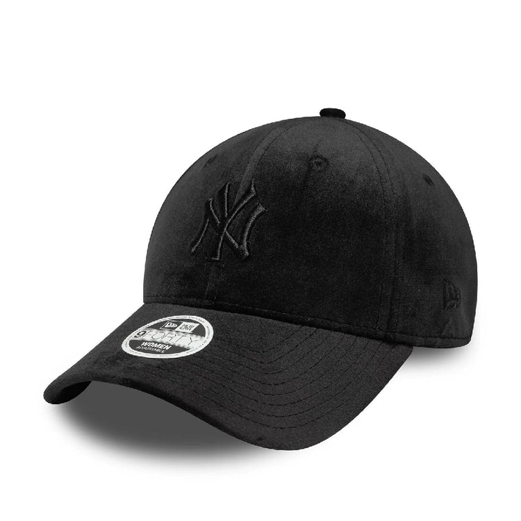NEW ERA New York Yankees Womens MLB Velour Black 9FORTY Adjustable Cap 60758956