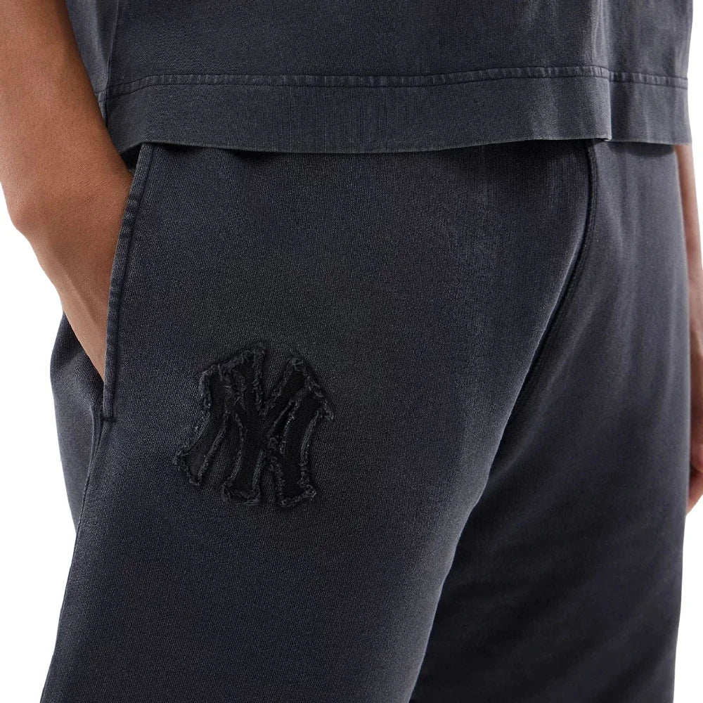 NEW ERA New York Yankees MLB Washed Black Shorts 60771649