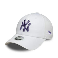 NEW ERA New York Yankees Womens MLB League Essential White 9FORTY Adjustable Cap 60856373