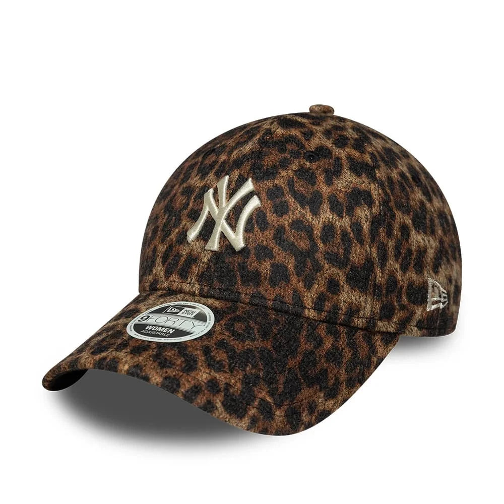 NEW ERA New York Yankees Womans MLB Cosy Leopard Brown 9FORTY Adjustable Cap 60915734