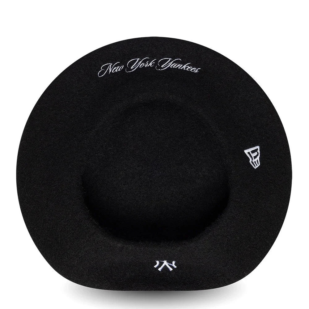 NEW ERA New York Yankees MLB Wool Script Black Beret 60915736
