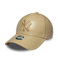 NEW ERA New York Yankees Womens MLB Pattern PU Light Beige 9FORTY Adjustable Cap 60915858