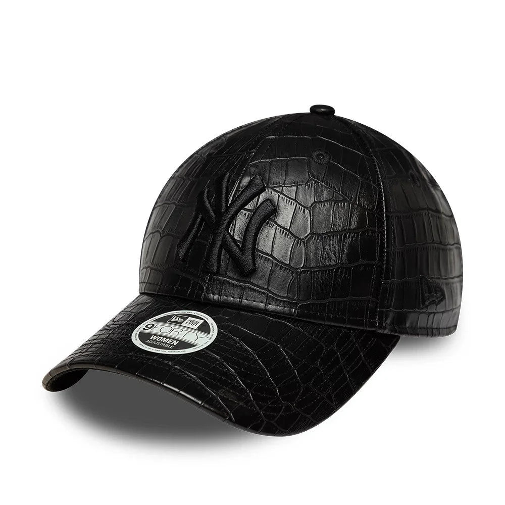 NEW ERA New York Yankees Womens MLB Pattern PU Black 9FORTY Adjustable Cap 60915860