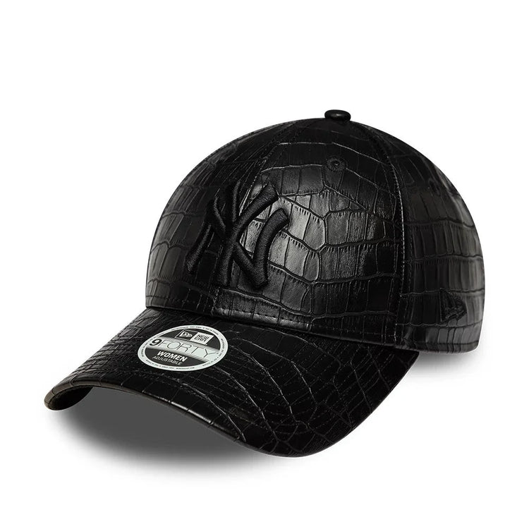 NEW ERA New York Yankees Womens MLB Pattern PU Black 9FORTY Adjustable Cap 60915860