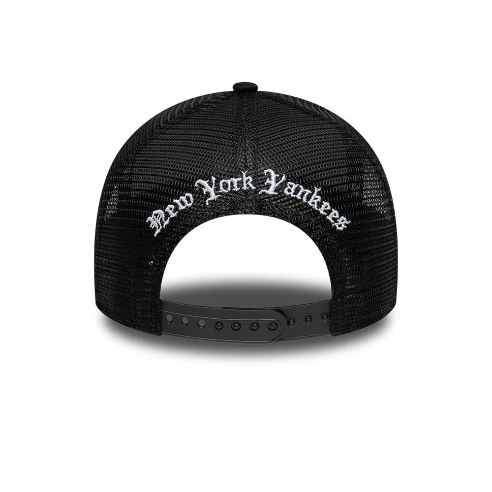 NEW ERA New York Yankees MLB Script Black 9FORTY A-Frame Trucker Adjustable Cap 60915922