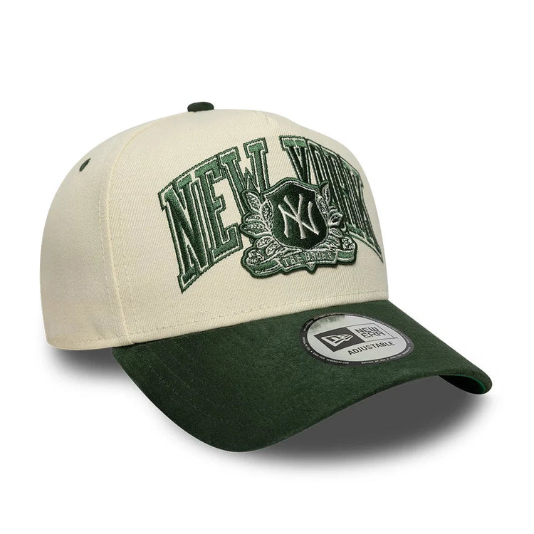 NEW ERA New York Yankees MLB Suede Cream & Green 9FORTY E-Frame Adjustable Cap 60915996