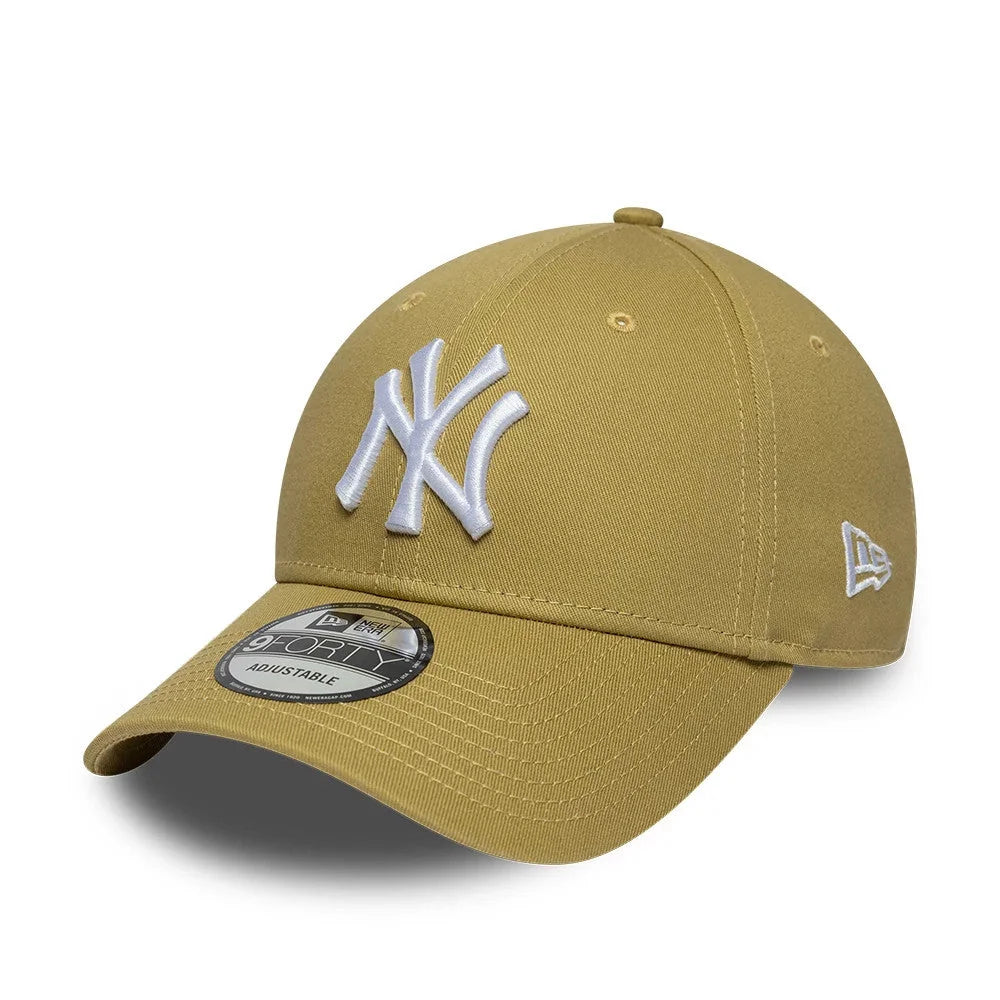 NEW ERA New York Yankees MLB League Essential Green 9FORTY Adjustable Cap 60960341