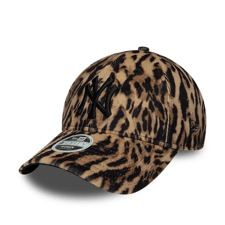 NEW ERA New York Yankees Womens MLB Ocelot Print Black 9FORTY Adjustable Cap 60960344