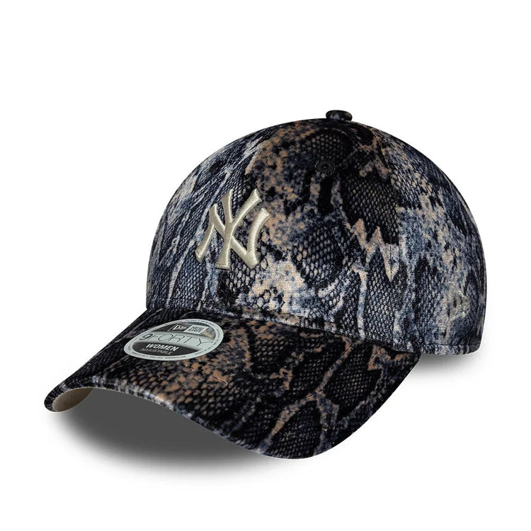 NEW ERA New York Yankees Womens MLB Snake Print Black 9FORTY Adjustable Cap 60960345
