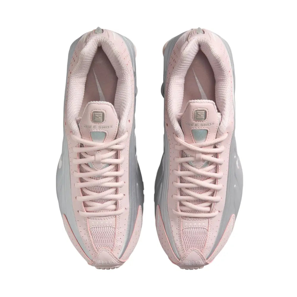 NIKE Shox R4 Barely Rose & Metallic Platinum AR3565-600
