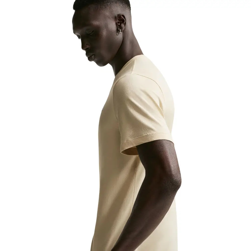 NIKE Sportswear Club T-Shirt Brown AR4997-229