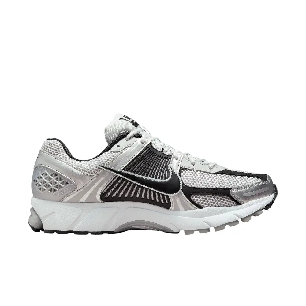 NIKE Zoom Vomero 5 Metallic Silver FJ4151-004