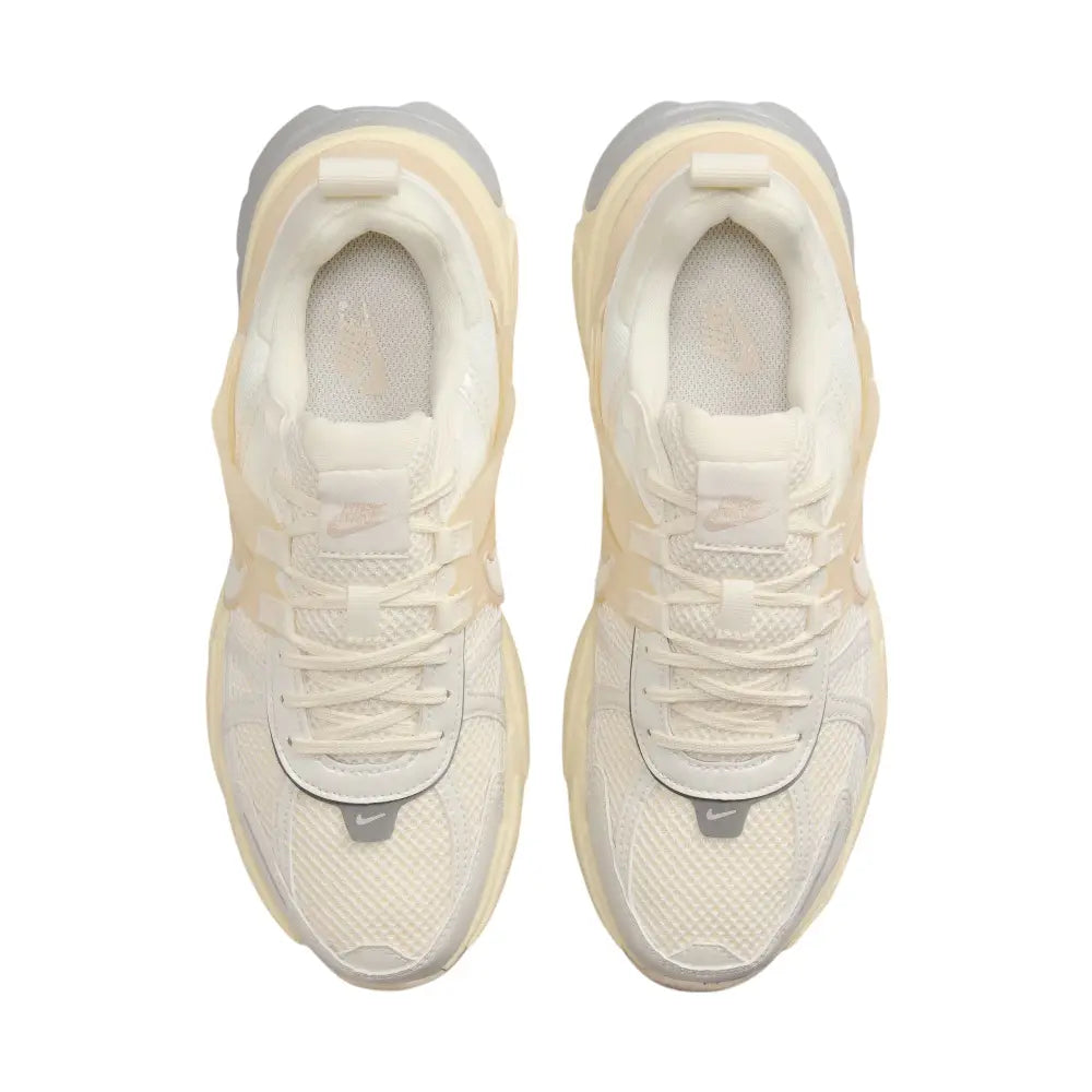 NIKE V2K Run Pale Ivory HQ1512-110