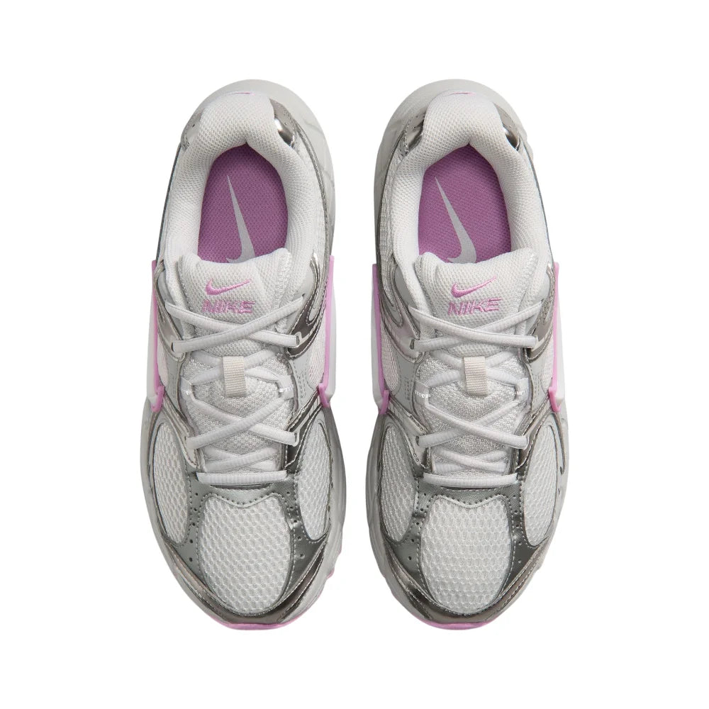 NIKE V5 RNR Sneakers with Reflective Accents Grey HQ7901-009