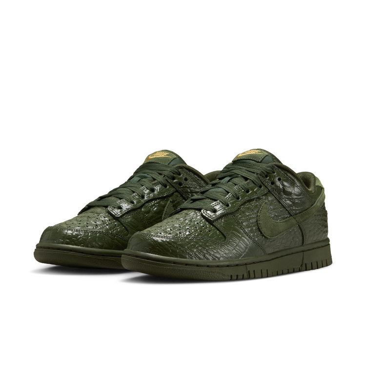 NIKE Dunk Low Sneakers Green HV4388-300