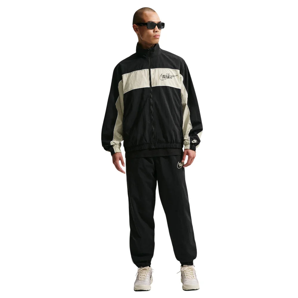 NIKE Sportswear Club Lightweight Full-Zip Jacket Black IF0766-010