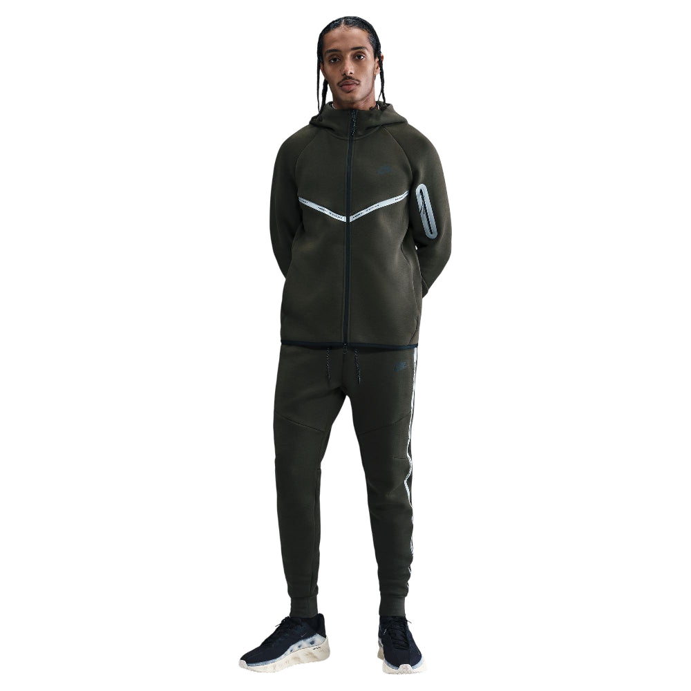 NIKE Tech Full-Zip Fleece Windrunner Jacket with Reflective Accents Green IM6537-355