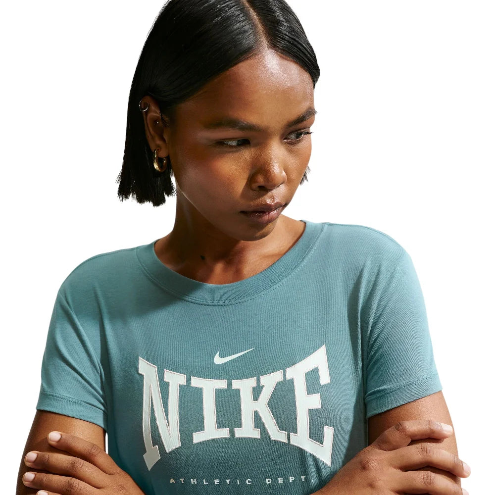 NIKE Sportswear Slim T-Shirt Green IR8967-382