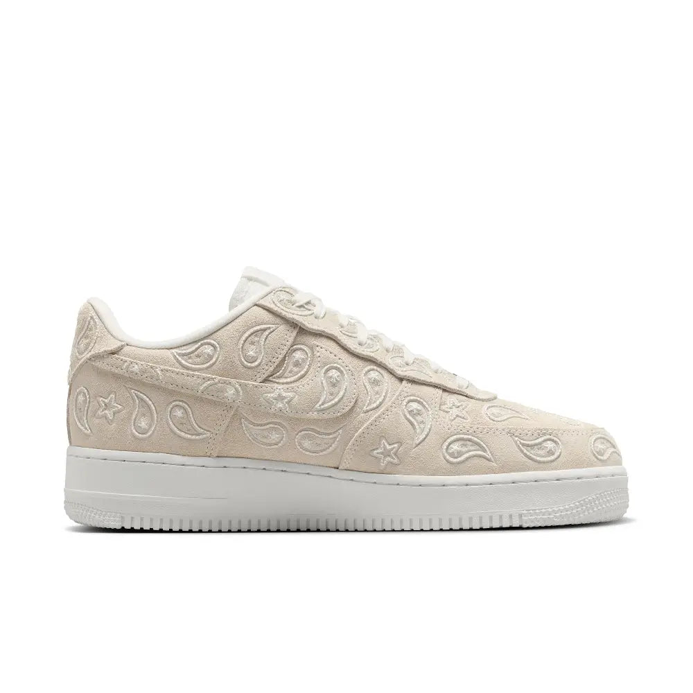 NIKE Air Force 1 '07 LV8 Sneakers White IU2363-100